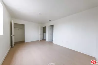 9801 Grandee, Los Angeles, CA 90002 - Photo 4