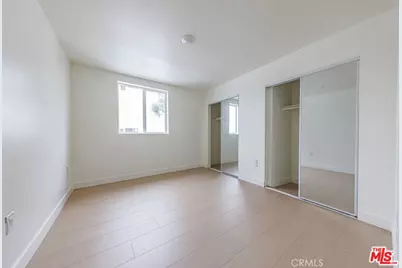 9801 Grandee, Los Angeles, CA 90002 - Photo 2