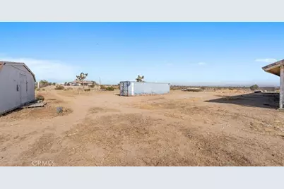 12858 Atsina, Phelan, CA 92371 - Photo 16