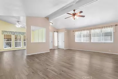 1300 W Menlo #107, Hemet, CA 92543 - Photo 10