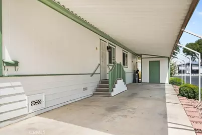 1300 W Menlo #107, Hemet, CA 92543 - Photo 30