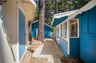 1966 Oakleaf Ct, Running Springs, CA 92382 - Photo 36