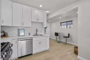 7941 Lemona Ave, Panorama City, CA 91402 - Photo 4