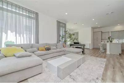 136 Rondo, Irvine, CA 92618 - Photo 8