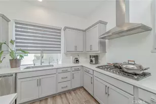 136 Rondo, Irvine, CA 92618 - Photo 4