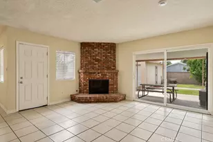 337 S Enid Ave, Azusa, CA 91702 - Photo 16