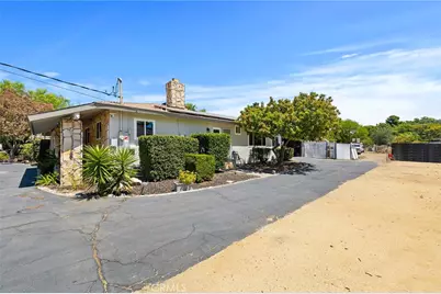 2468 Burt Street, Upland, CA 91784 - Photo 16