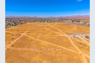 30874811 Okanagan Road, Apple Valley, CA 92308 - Photo 18
