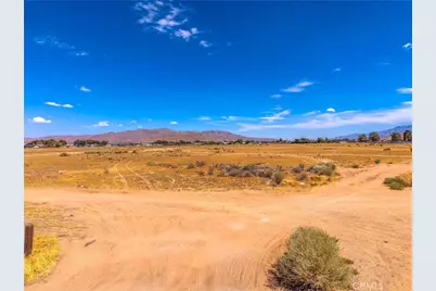 30874811 Okanagan Road, Apple Valley, CA 92308 - Photo 6