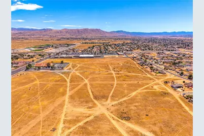 30874811 Okanagan Road, Apple Valley, CA 92308 - Photo 12