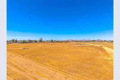 30874811 Okanagan Road, Apple Valley, CA 92308 - Photo 8