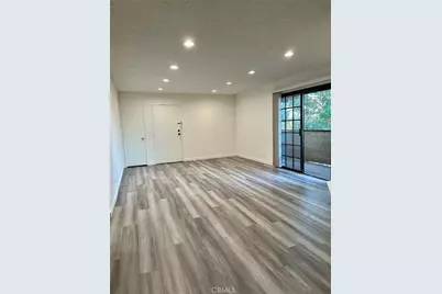 10220 De Soto Avenue #6, Chatsworth, CA 91311 - Photo 4