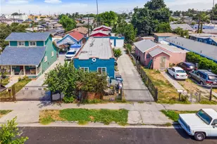 135 E 77th St, Los Angeles, CA 90003 - Photo 2