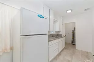 135 E 77th St, Los Angeles, CA 90003 - Photo 16