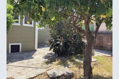1059 Thornton, Los Angeles, CA 90063 - Photo 16