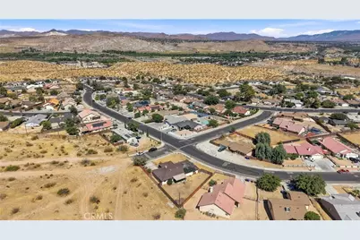 16226 Brookfield, Victorville, CA 92394 - Photo 24