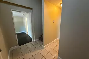 21514 Cohasset St, Canoga Park, CA 91303 - Photo 6