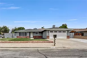 16410 Fontlee Ln, Fontana, CA 92335 - Photo 2