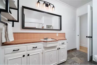 887 N 1st Avenue, Upland, CA 91786 - Photo 14