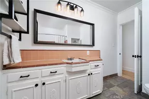887 N 1st Ave, Upland, CA 91786 - Photo 14