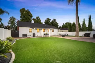887 N 1st Ave, Upland, CA 91786 - Photo 20