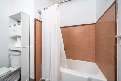 887 N 1st Avenue, Upland, CA 91786 - Photo 16
