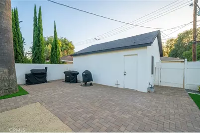 887 N 1st Avenue, Upland, CA 91786 - Photo 30