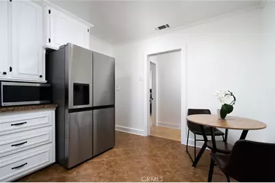 887 N 1st Avenue, Upland, CA 91786 - Photo 12