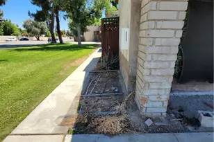 2100 Pinon Springs Cir, Bakersfield, CA 93309 - Photo 2
