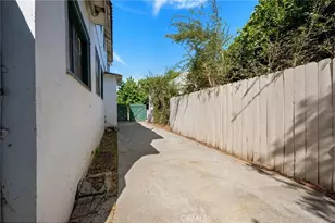 1622 Navarro, Pasadena, CA 91103 - Photo 46