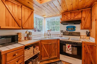 26237 Sky Ridge, Twin Peaks, CA 92391 - Photo 18
