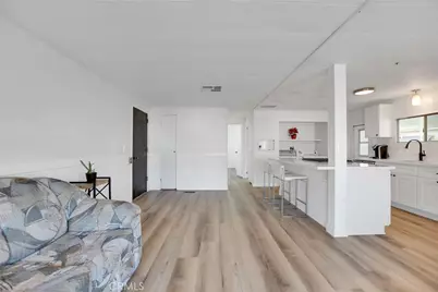 840 Foothill Boulevard #27, Azusa, CA 91702 - Photo 6