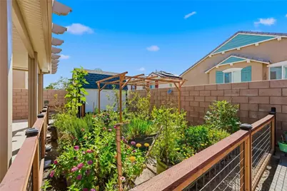 16189 Orchard Street, Fontana, CA 92336 - Photo 12