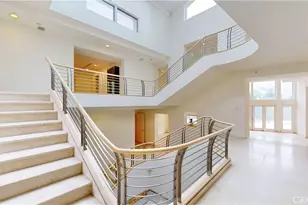 742 Greenridge Dr, La Canada Flintridge, CA 91011 - Photo 2