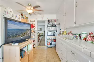 828 W 73rd, Los Angeles, CA 90044 - Photo 18