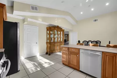 819 S S Olive Avenue, Alhambra, CA 91803 - Photo 16