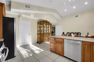 819 S Olive Ave, Alhambra, CA 91803 - Photo 16