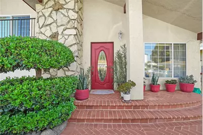 819 S S Olive Avenue, Alhambra, CA 91803 - Photo 2