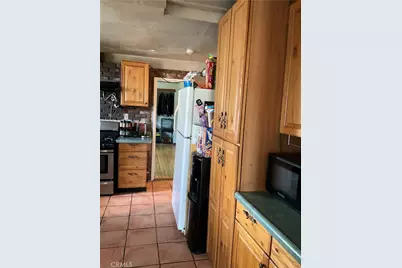 21803 Devlin Avenue, Hawaiian Gardens, CA 90716 - Photo 12
