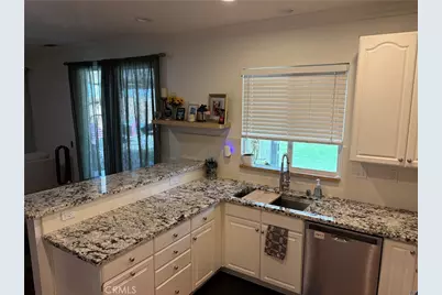 11984 Spartan, Fontana, CA 92337 - Photo 4