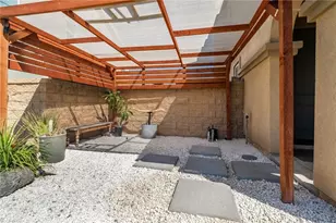 11984 Spartan, Fontana, CA 92337 - Photo 40