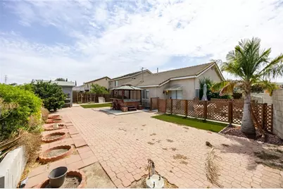 15332 Bolero, Fontana, CA 92337 - Photo 6