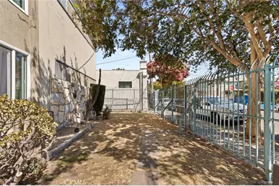 3823 Wisconsin, Los Angeles, CA 90037 - Photo 12