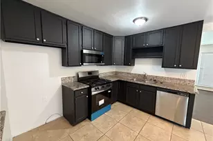22538 Berdon St, Woodland Hills, CA 91367 - Photo 10