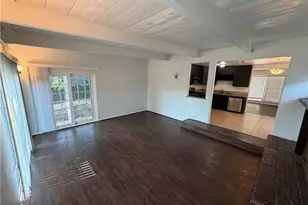 22538 Berdon St, Woodland Hills, CA 91367 - Photo 16