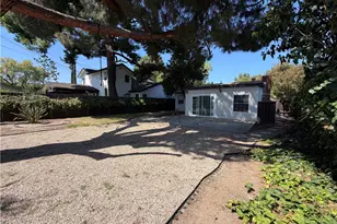 22538 Berdon St, Woodland Hills, CA 91367 - Photo 32