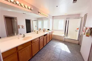 7565 Blue Mist Ct, Fontana, CA 92336 - Photo 12