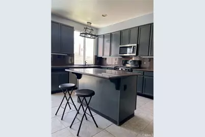 7565 Blue Mist Court, Fontana, CA 92336 - Photo 8