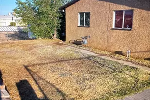 944 E Elizabeth, Barstow, CA 92311 - Photo 2