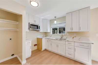 410 N Cerritos, Azusa, CA 91702 - Photo 12